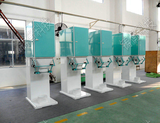 小型半自動包裝機(jī)